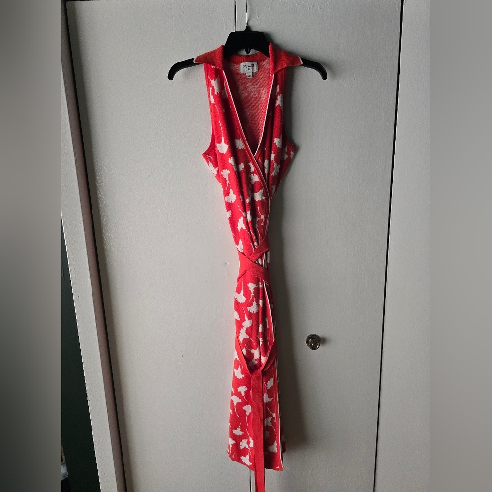 Diane Von Furstenberg Cherry Tomato and White Patterned Knit Wrap Dress